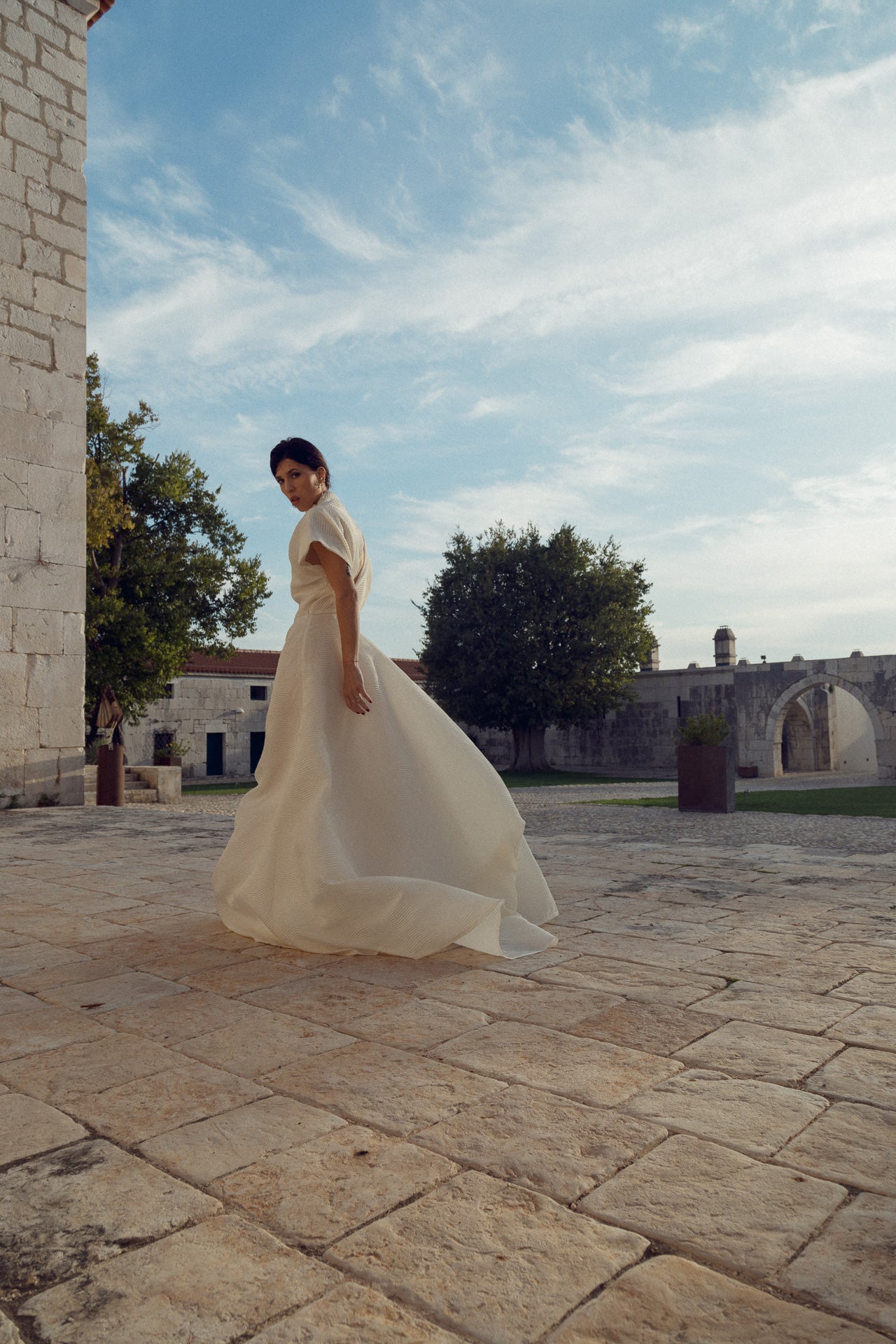 *PLISSE Wedding Dress